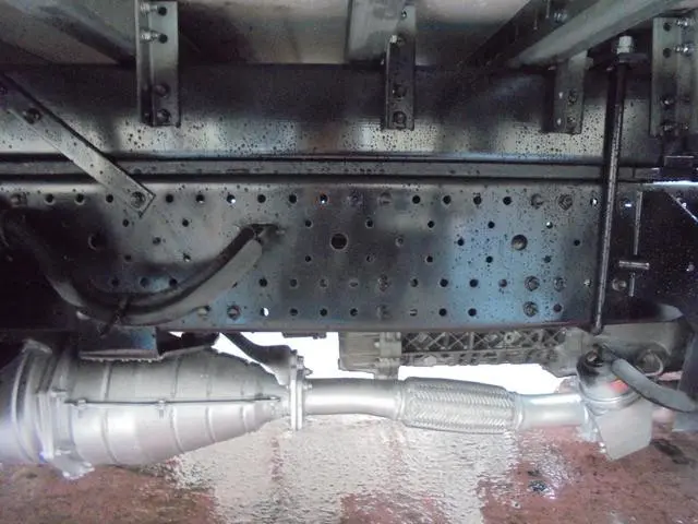 いすゞ エルフ PKG-NPR75N(2WD)の写真9