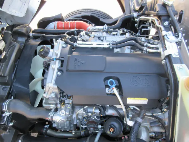 三菱 キャンター 2RG-FBA20(2WD)の写真8