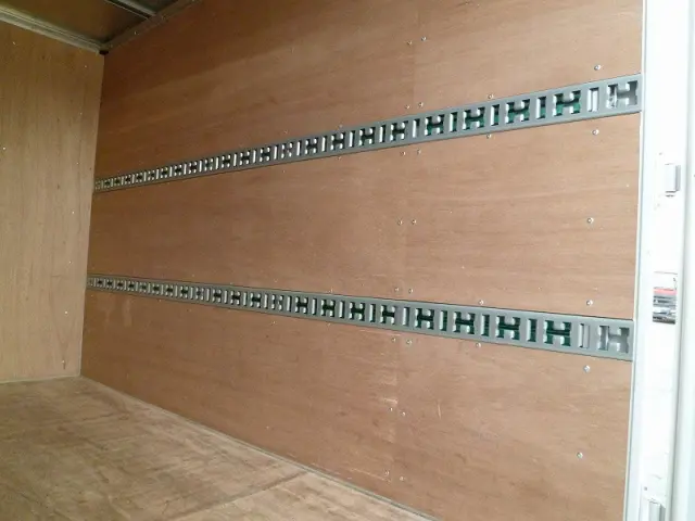 三菱 キャンター 2RG-FBA20(2WD)の写真4