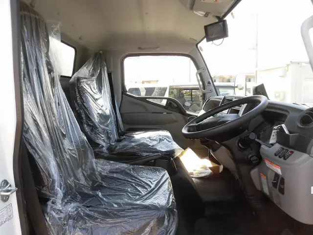 三菱 キャンター 2PG-FEB80(2WD)の写真6