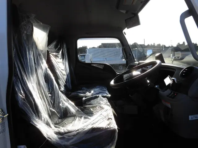 三菱 キャンター 2PG-FEB80(2WD)の写真7