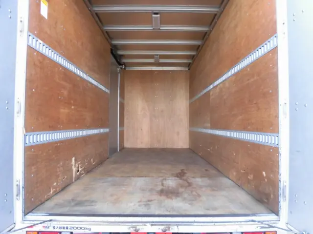 いすゞ エルフ TRG-NLR85AN(2WD)の写真3