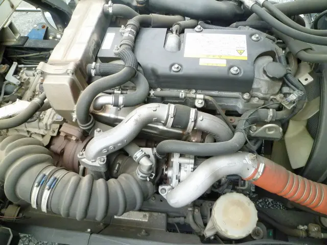 いすゞ フォワード SKG-FRR90T2(2WD)の写真8