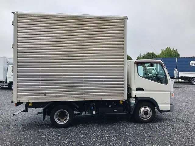 三菱 キャンター TPG-FBA20(2WD)の写真14