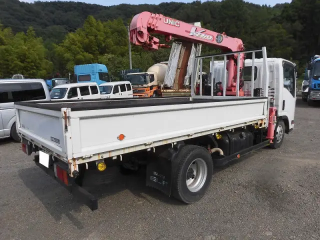 いすゞ エルフ BKG-NMR85AR(2WD)の写真2