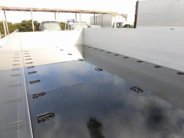 日野 レンジャー 2KG-FD2ABG(2WD)の写真5