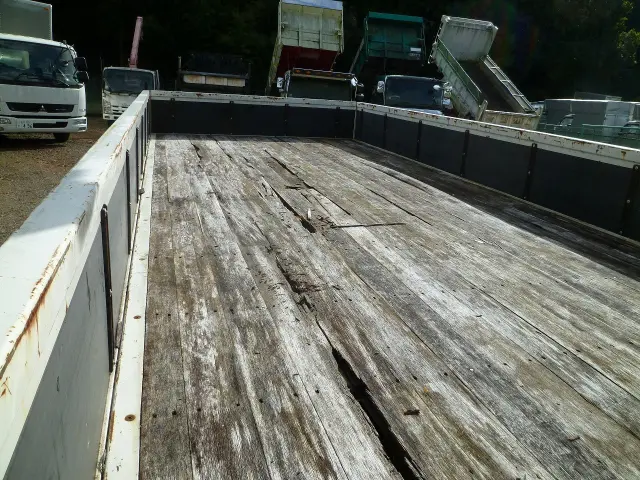 いすゞ フォワード TKG-FRR90S2(2WD)の写真4