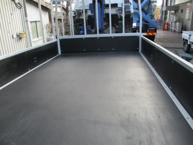 三菱 キャンター TKG-FEB90(2WD)の写真3