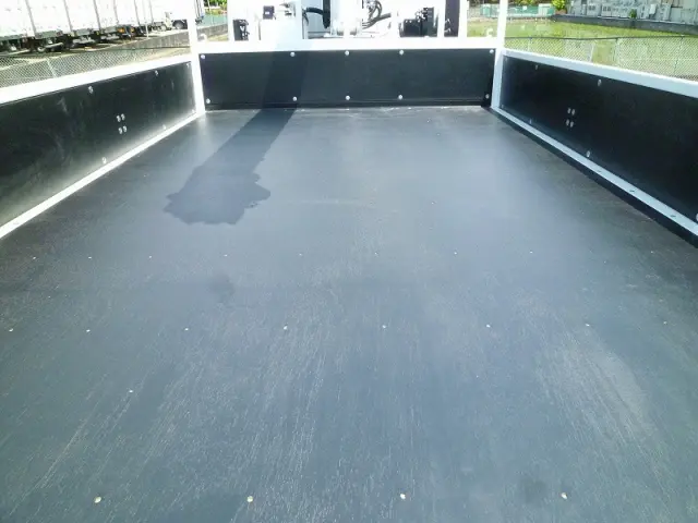 三菱 キャンター 2PG-FEB80(2WD)の写真3