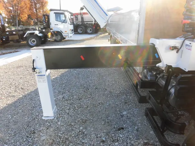 三菱 ファイター 2KG-FK62FZ(2WD)の写真5