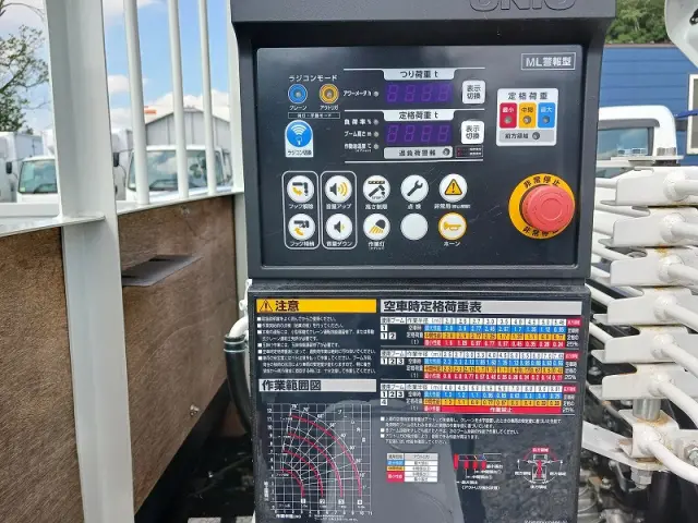 三菱 ファイター 2KG-FK62F(2WD)の写真17