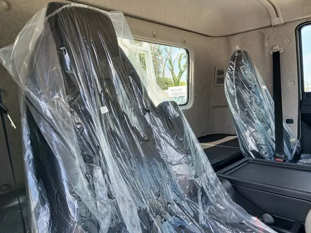 三菱 ファイター 2KG-FK62F(2WD)の写真18