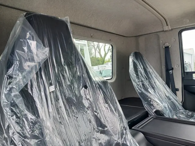 三菱 ファイター 2KG-FK62F(2WD)の写真17