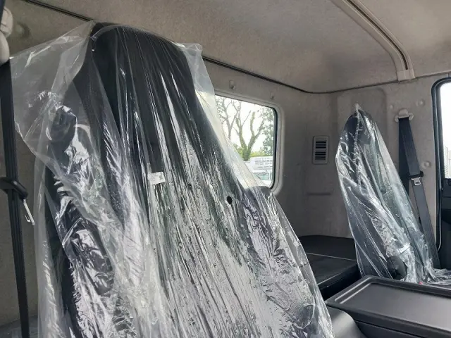三菱 ファイター 2KG-FK62F(2WD)の写真18