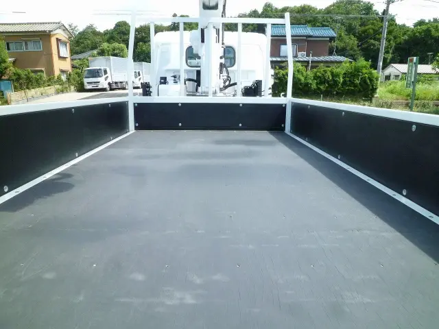 三菱 キャンター 2RG-FEA80(2WD)の写真3