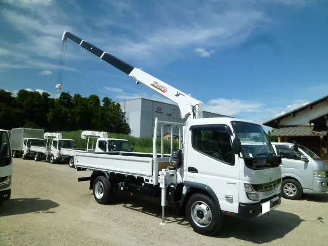 三菱 キャンター 2RG-FEA80(2WD)の写真4