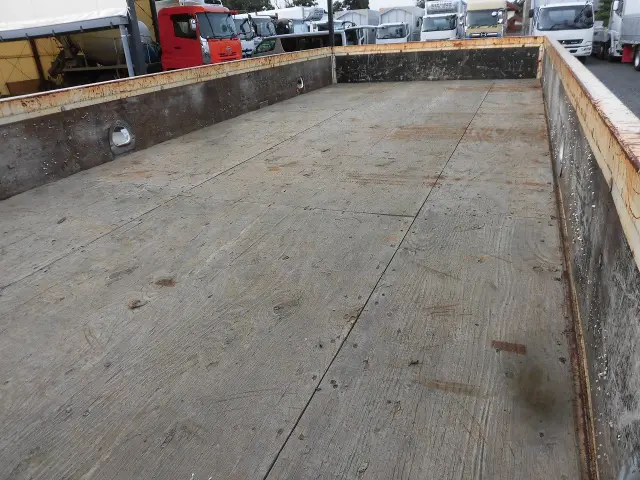 UD コンドル TKG-MK38L(2WD)の写真4