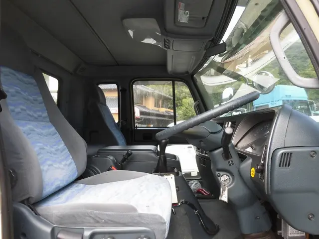 ＵＤ コンドル BDG-PW37C改(6x4)の写真7