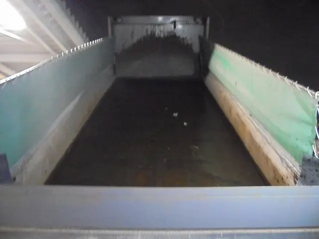 いすゞ ギガ PJ-CXZ51K6(6x4)の写真3