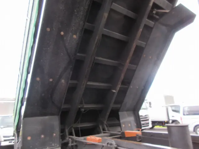 日野 プロフィア QKG-FS1EKAA(6x4)の写真4