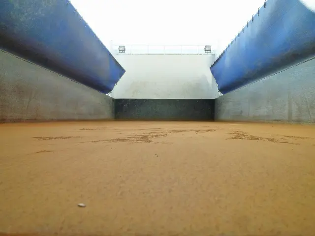 三菱 スーパーグレート QKG-FV50VX(6x4)の写真3