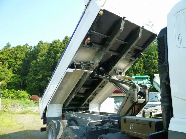 三菱 スーパーグレート QKG-FV50VX(6x4)の写真6