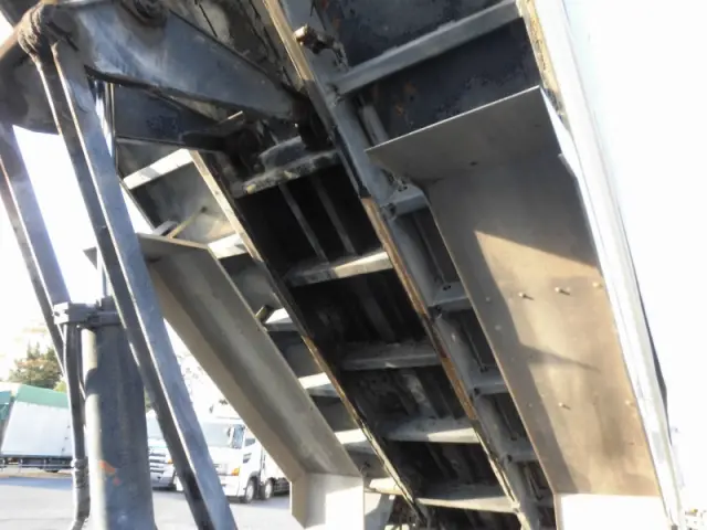 日野 プロフィア QPG-FS1AKDA(6x4)の写真6