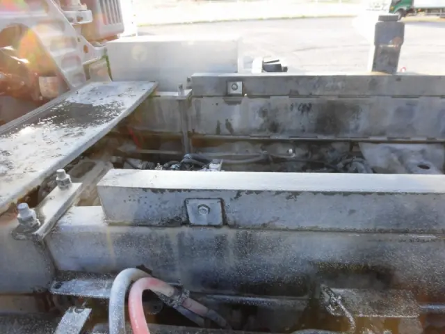 日野 プロフィア QPG-FS1AKDA(6x4)の写真9