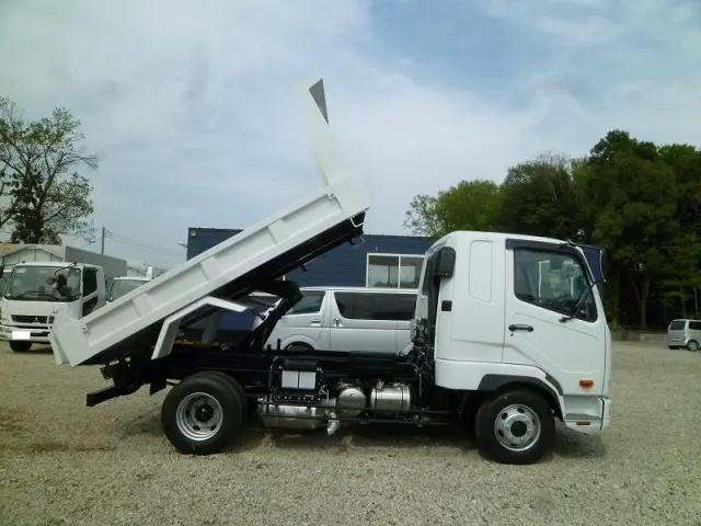 三菱 ファイター 2KG-FK62F(2WD)の写真4