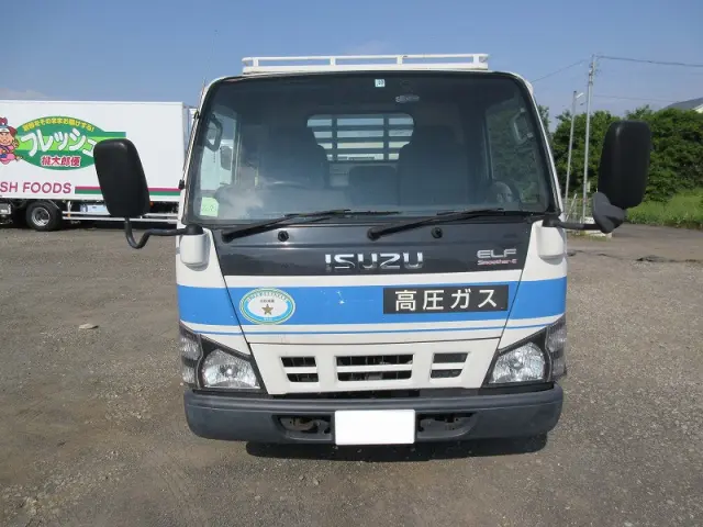 いすゞ エルフ PB-NKR81A(2WD)の写真6