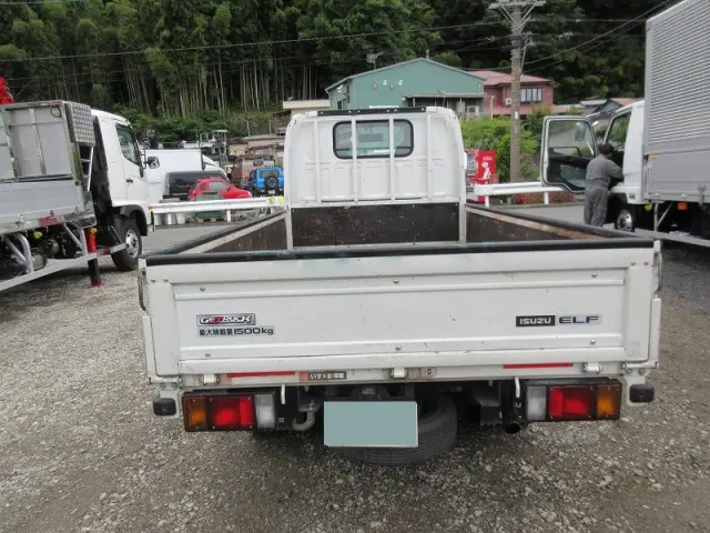 いすゞ エルフ TRG-NHR85A(2WD)の写真5