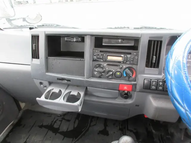 いすゞ エルフ TRG-NHR85A(2WD)の写真7