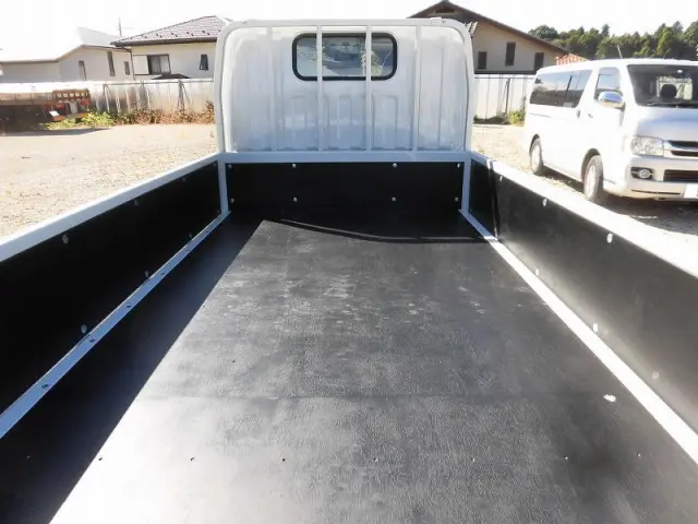 三菱 キャンター 2RG-FBA20(2WD)の写真3