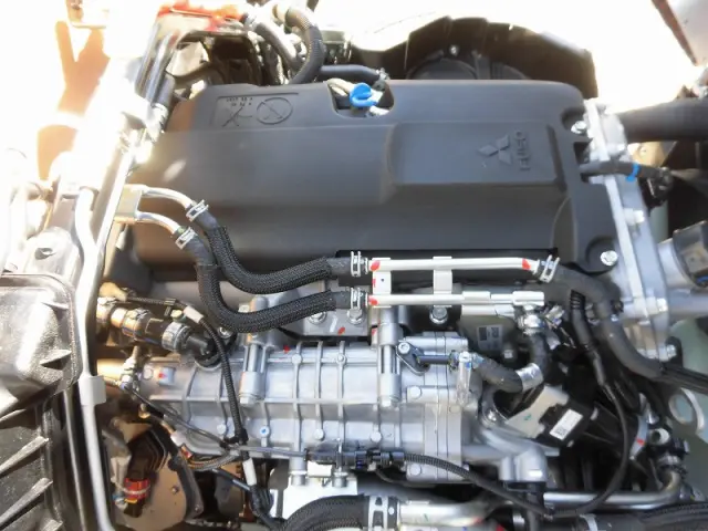 三菱 キャンター 2RG-FBA20(2WD)の写真8