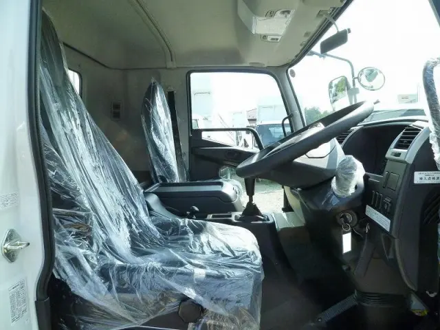 三菱 ファイター 2KG-FK62F(2WD)の写真7