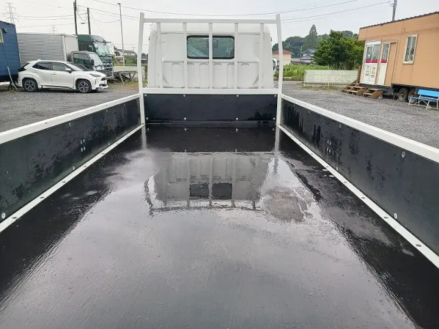 三菱 キャンター 2RG-FEA20(2WD)の写真3