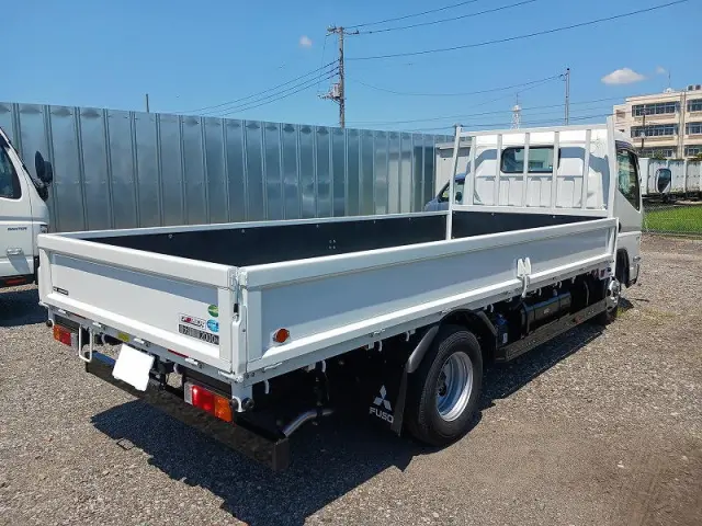 三菱 キャンター 2RG-FEA20(2WD)の写真2