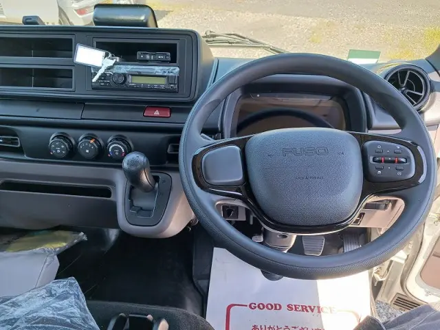 三菱 キャンター 2RG-FEA20(2WD)の写真6