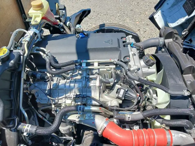 三菱 キャンター 2RG-FEA20(2WD)の写真8