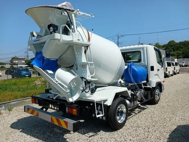 三菱 ファイター 2KG-FK72F(2WD)の写真2