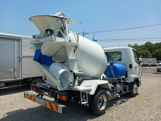 三菱 ファイター 2KG-FK72F(2WD)の写真2