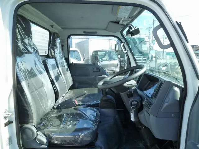 いすゞ エルフ TPG-NKR85N(2WD)の写真7