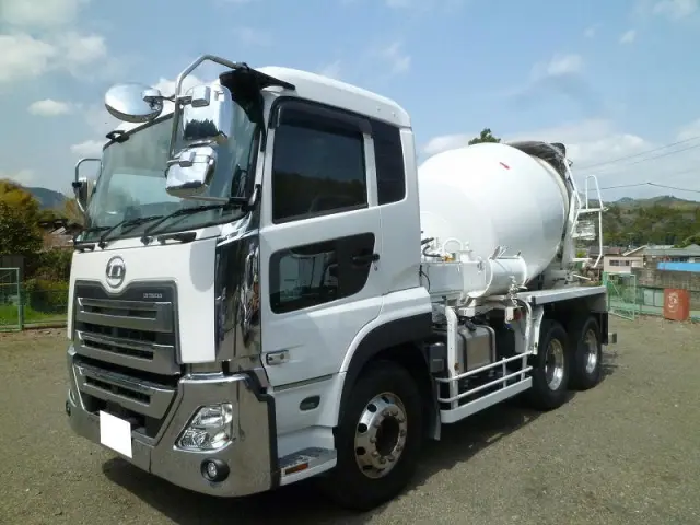 ＵＤ クオン 2PG-CW4DL(6x4)の写真1