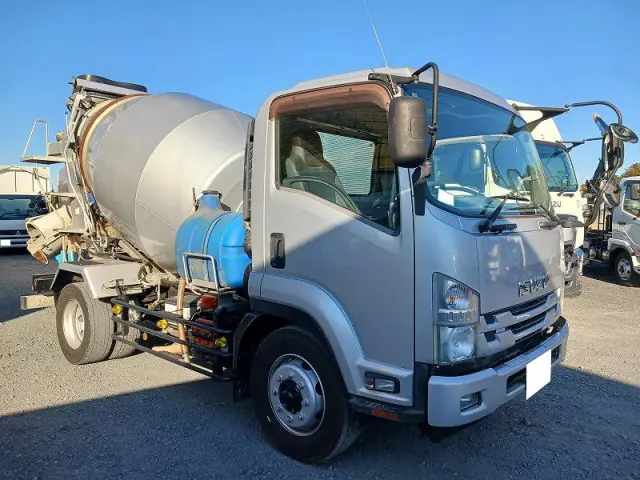 いすゞ フォワード LKG-FTR90S2(2WD)の写真10