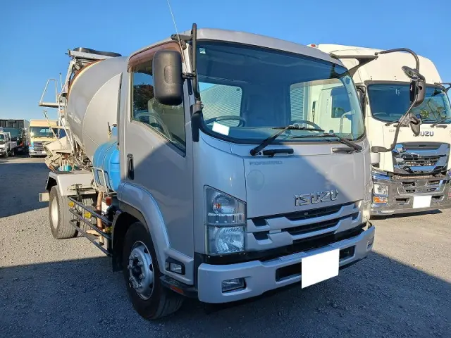 いすゞ フォワード LKG-FTR90S2(2WD)の写真11