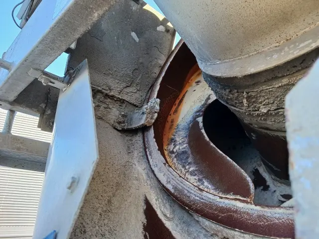 いすゞ フォワード LKG-FTR90S2(2WD)の写真30