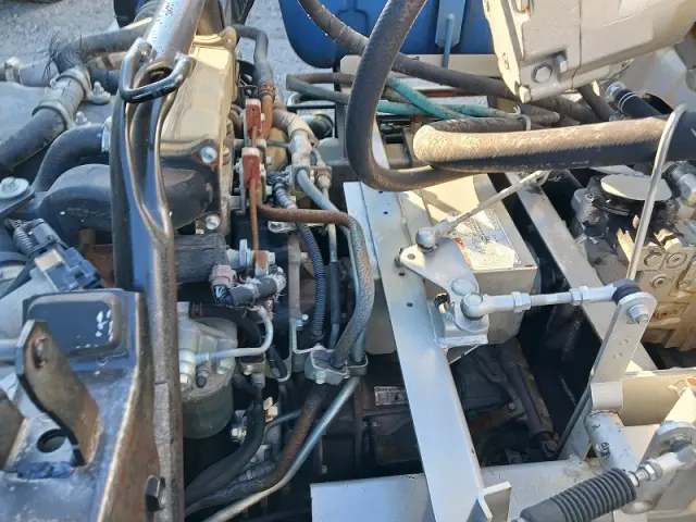 いすゞ フォワード LKG-FTR90S2(2WD)の写真38