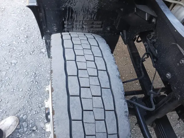 いすゞ フォワード LKG-FTR90S2(2WD)の写真50