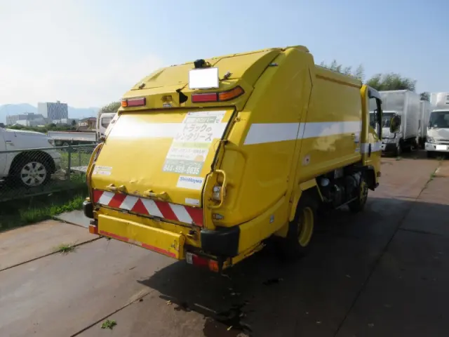 いすゞ エルフ BKG-NMR85AN(2WD)の写真2