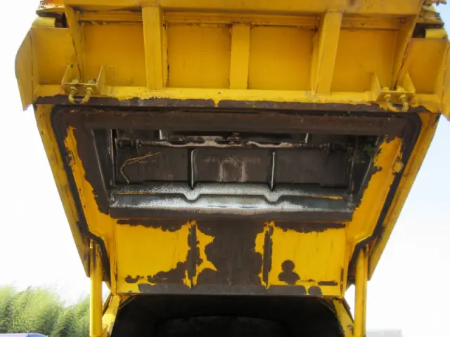 いすゞ エルフ BKG-NMR85AN(2WD)の写真5